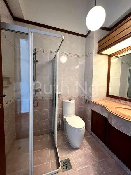 4 Bed Terraced House (Landed) for Rent in  Eastwood Centre - Image 2